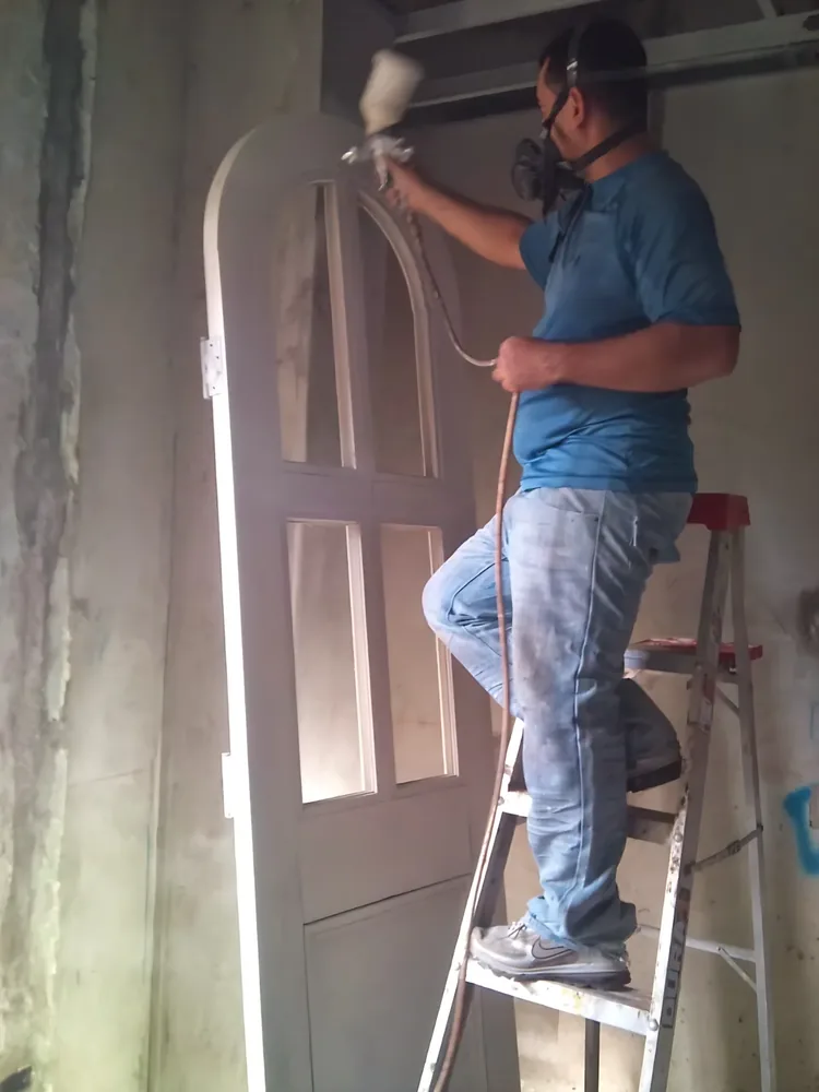 Lacado de puerta en arco