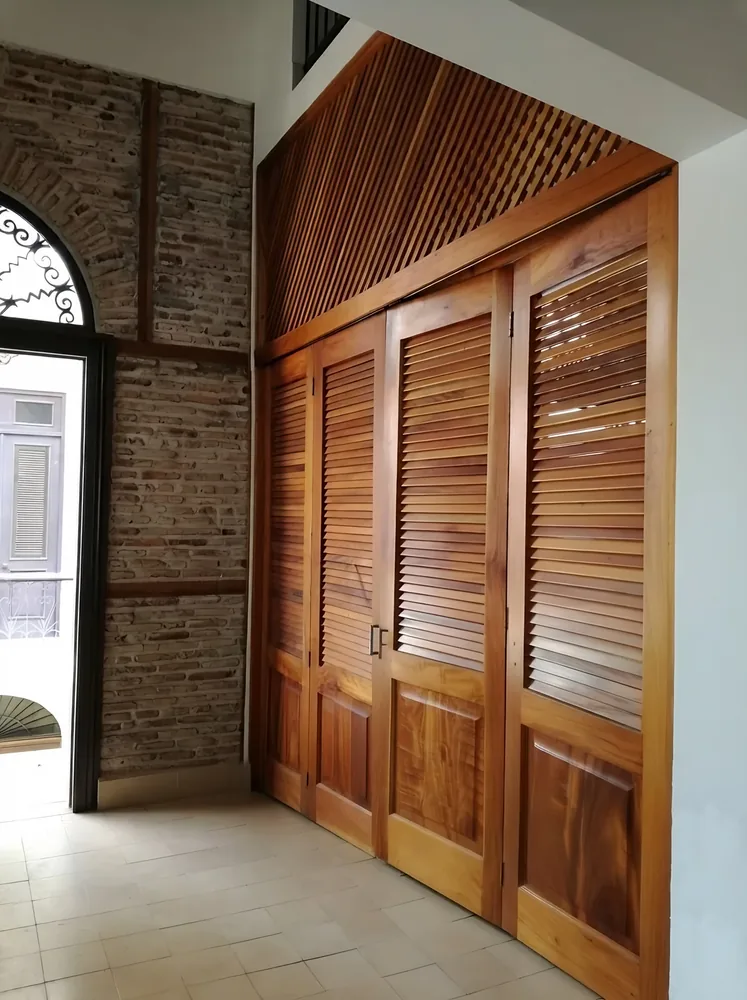 Puertas y restauración